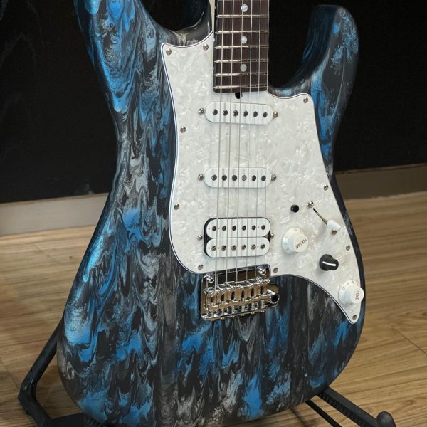 James Tyler Guitars - SEHO Studio Elite HO Japan Black & Blue Shmear finishes Faux Matching Headstock - Gambar 2